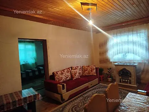 Satılır 4 otaqlı həyət evi 130 m²