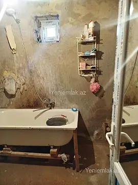 Satılır 4 otaqlı həyət evi 130 m²