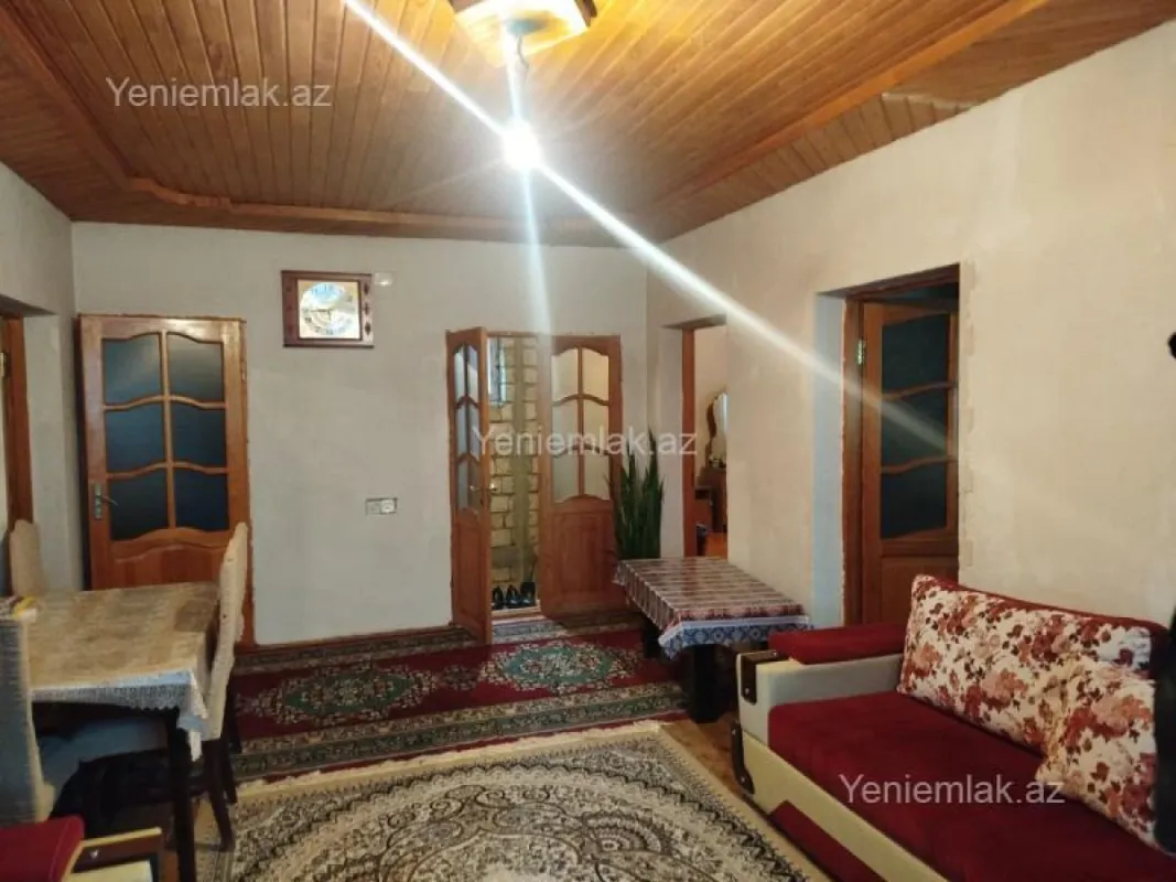 Satılır 4 otaqlı həyət evi 130 m²