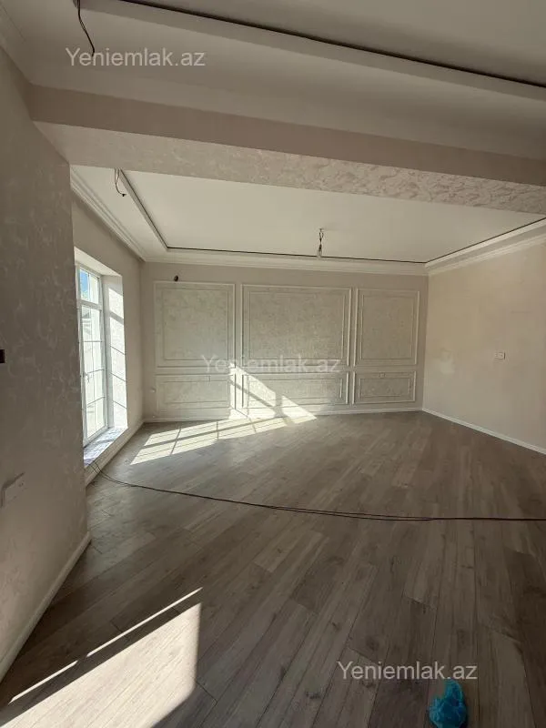 Satılır 5 otaqlı həyət evi 210 m²