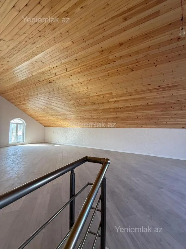 Satılır 5 otaqlı həyət evi 210 m²