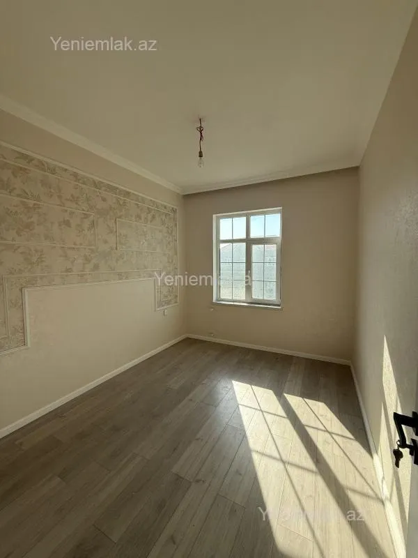 Satılır 5 otaqlı həyət evi 210 m²