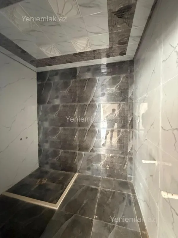 Satılır 5 otaqlı həyət evi 210 m²