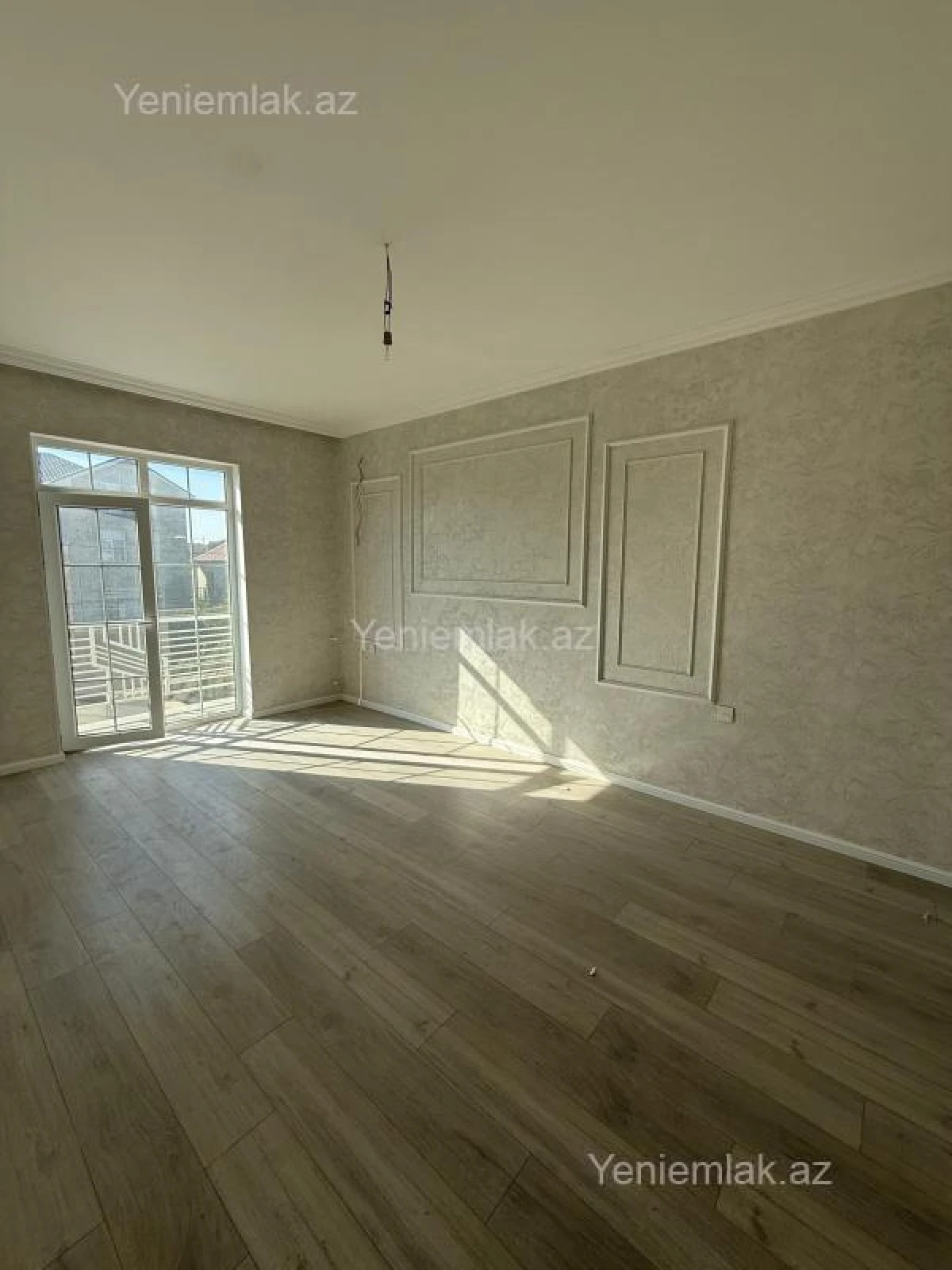 Satılır 5 otaqlı həyət evi 210 m²