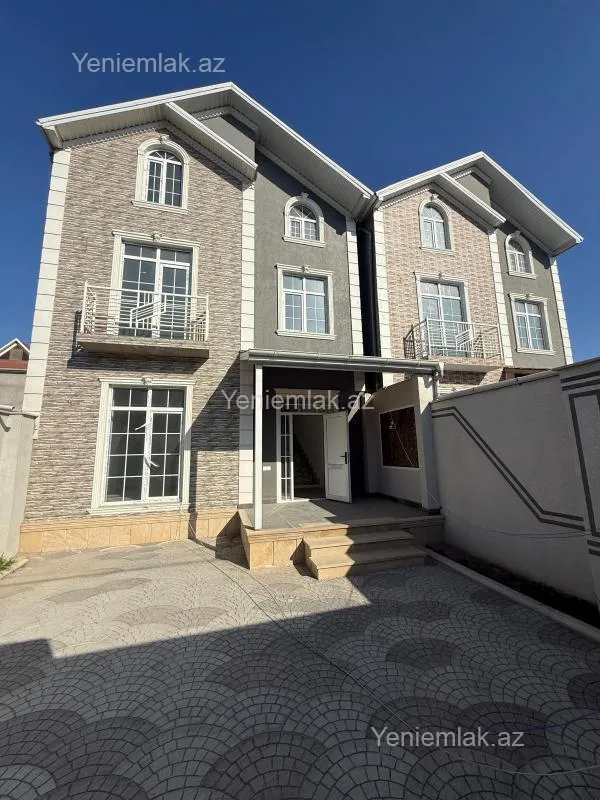 Satılır 5 otaqlı həyət evi 210 m²