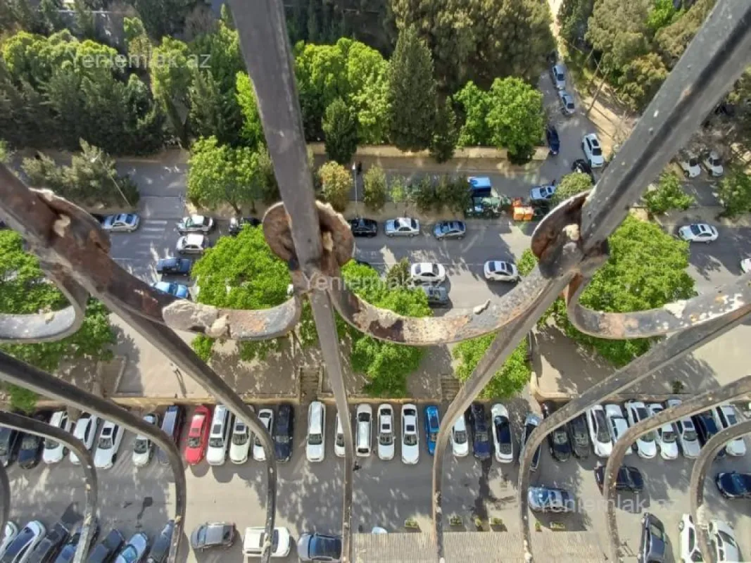 Satılır 3 otaqlı yeni tikili 125 m²