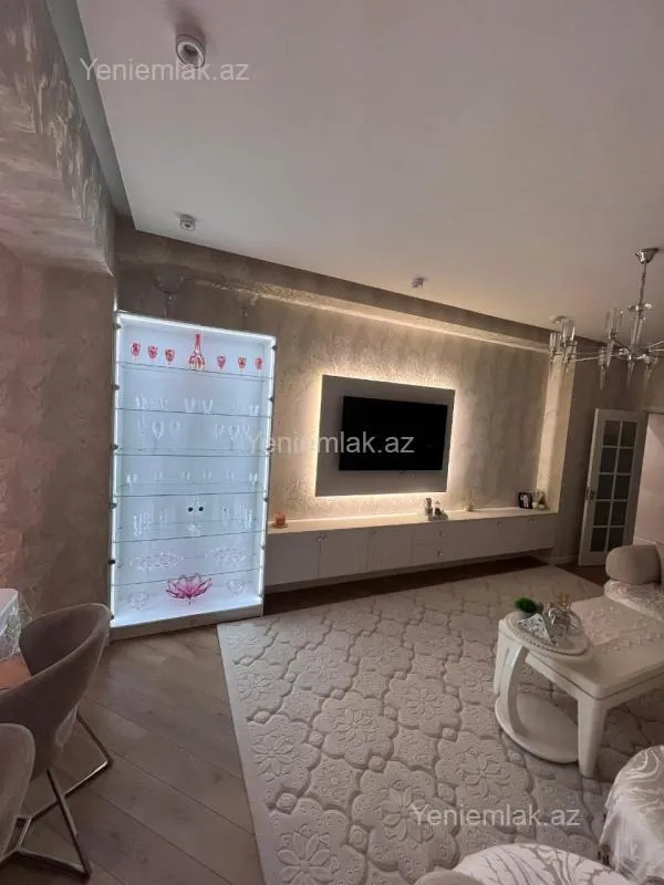 Satılır 3 otaqlı yeni tikili 107 m²