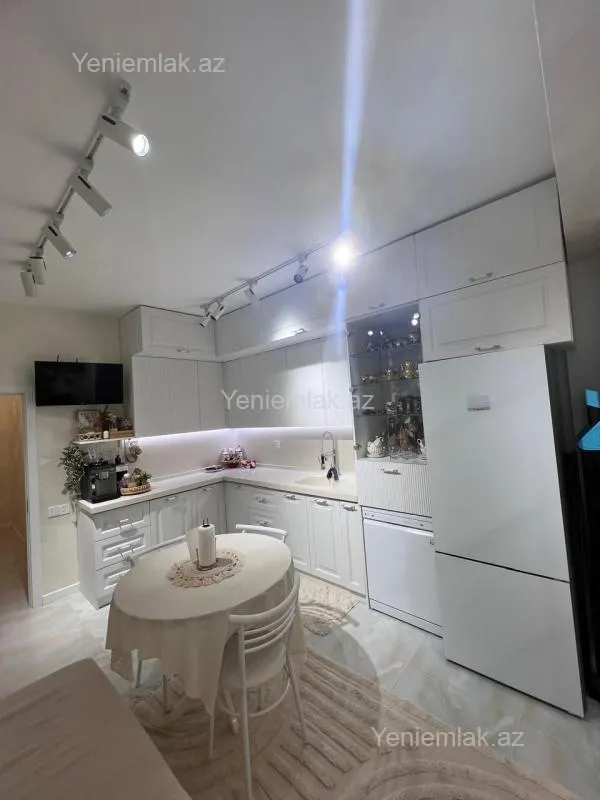 Satılır 3 otaqlı yeni tikili 107 m²