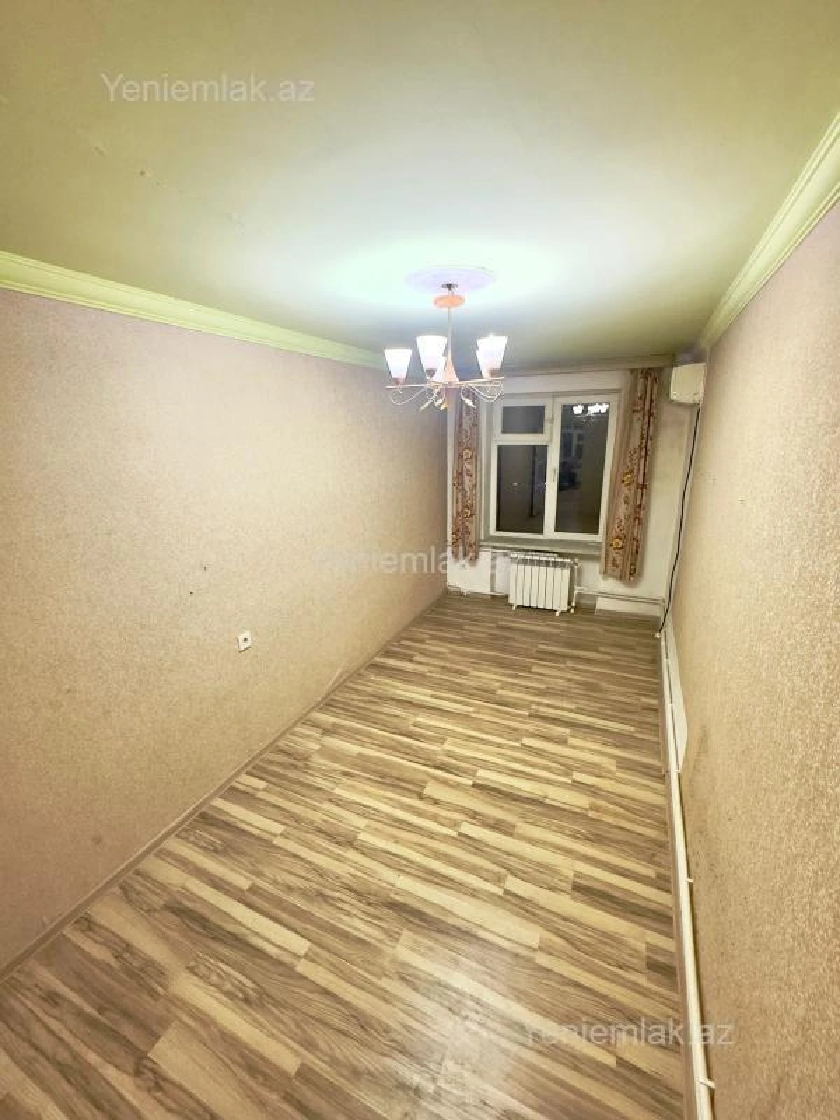 Satılır 2 otaqlı köhnə tikili 58 m²