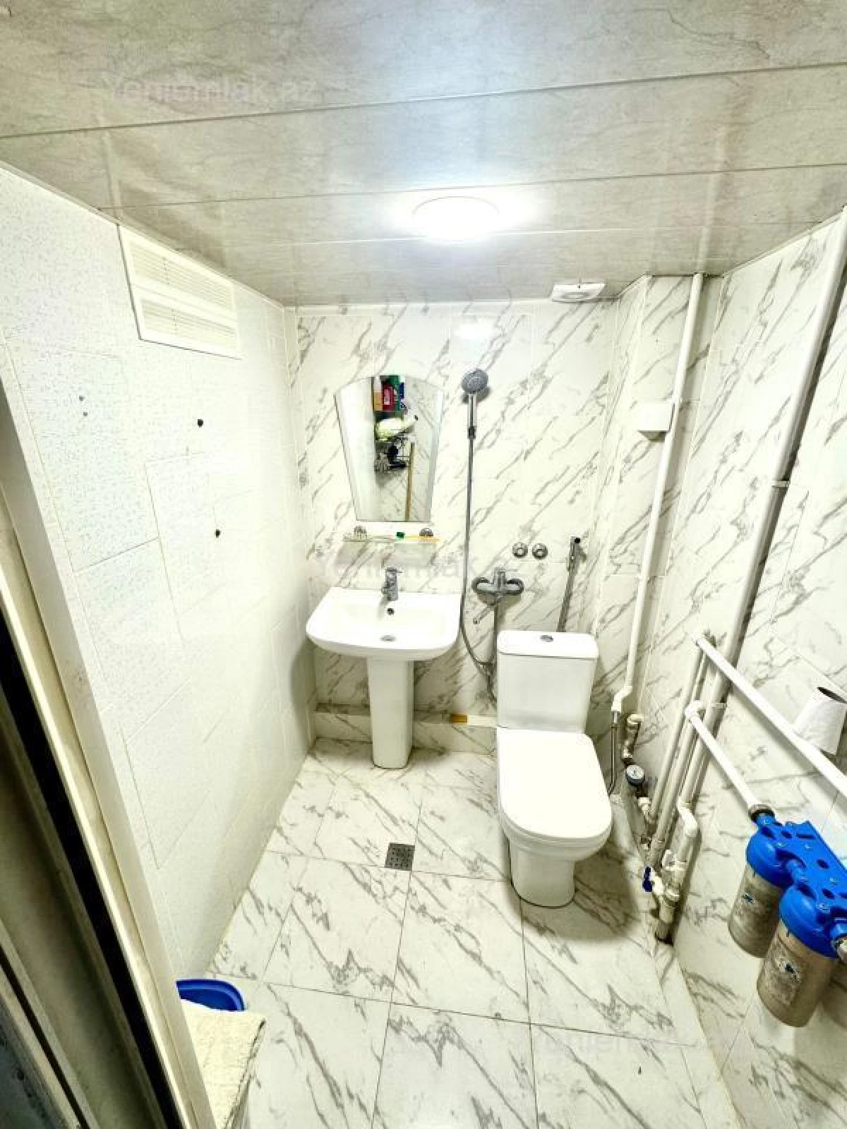 Satılır 2 otaqlı köhnə tikili 58 m²
