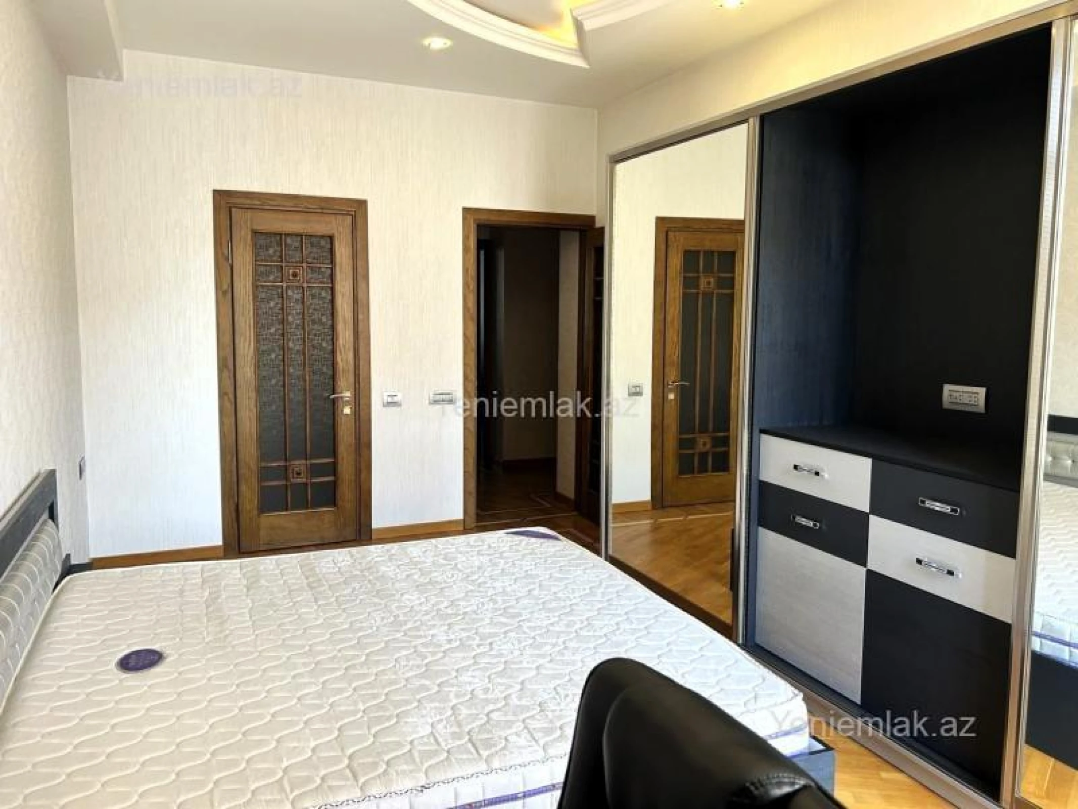 Satılır 3 otaqlı yeni tikili 138 m²