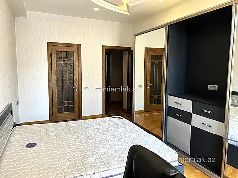 Satılır 3 otaqlı yeni tikili 138 m²
