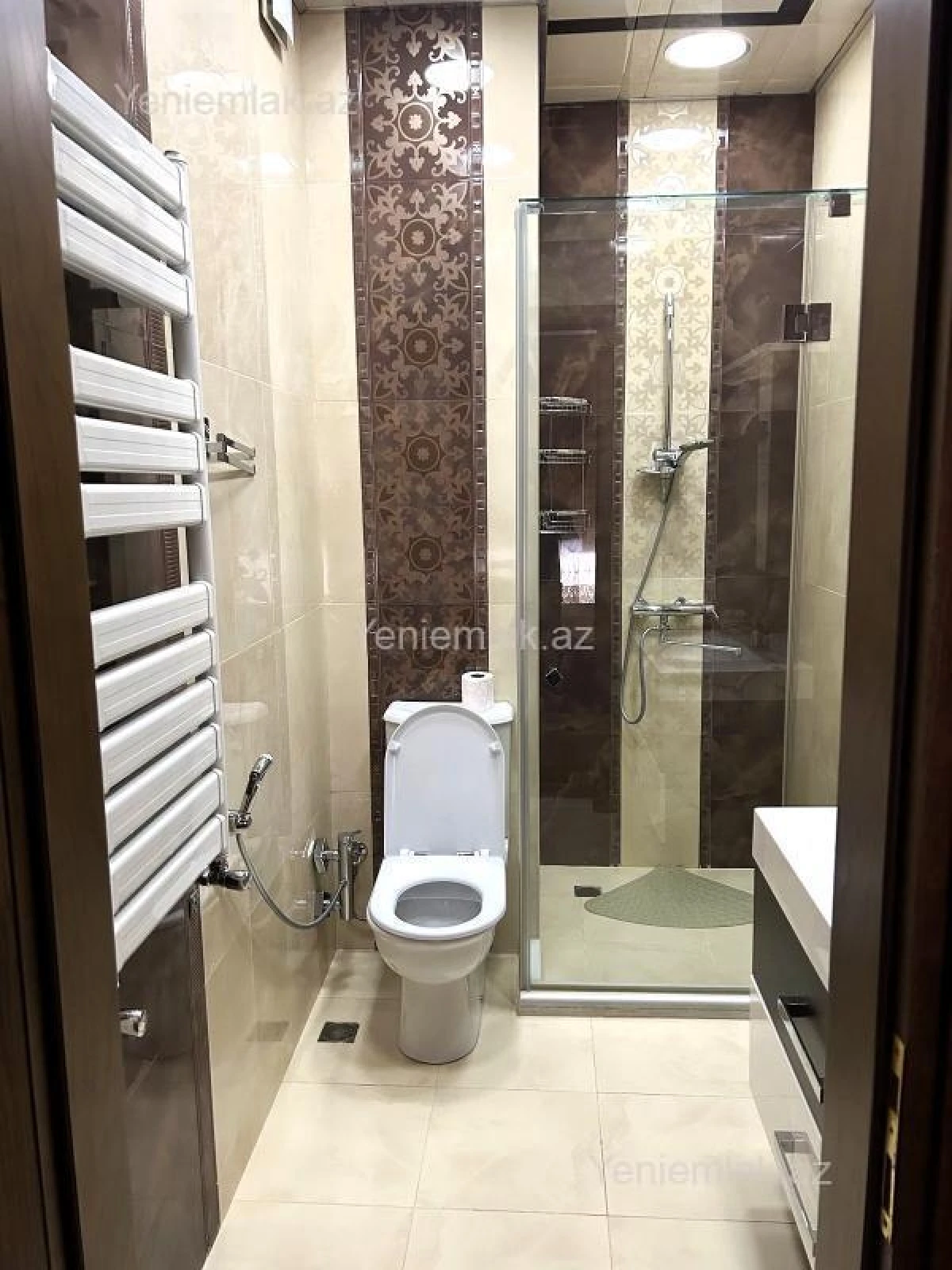 Satılır 3 otaqlı yeni tikili 138 m²