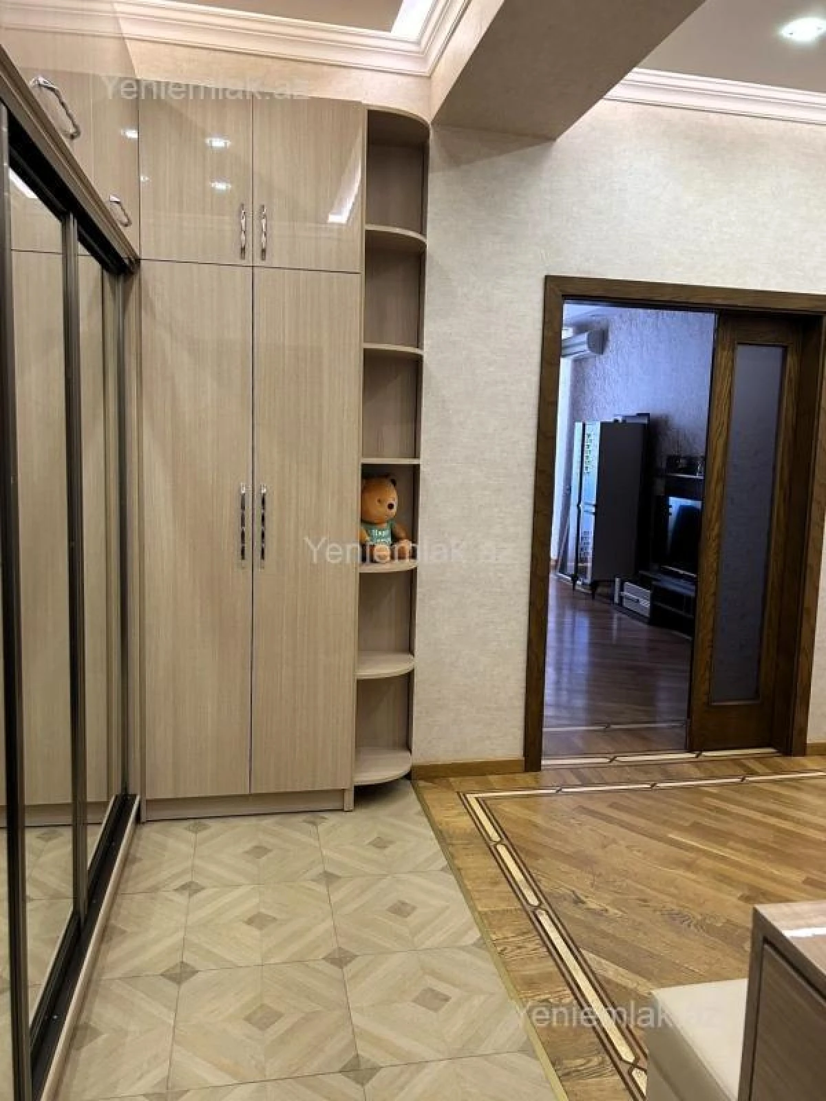 Satılır 3 otaqlı yeni tikili 138 m²