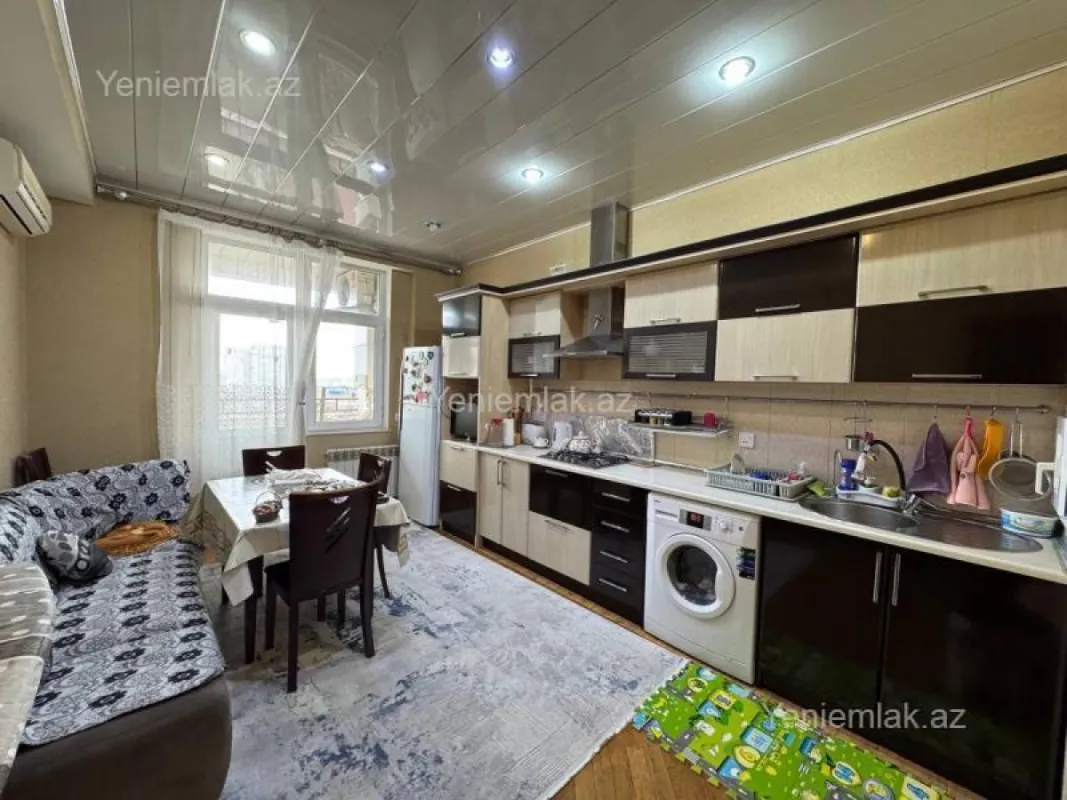 Satılır 3 otaqlı yeni tikili 120 m²