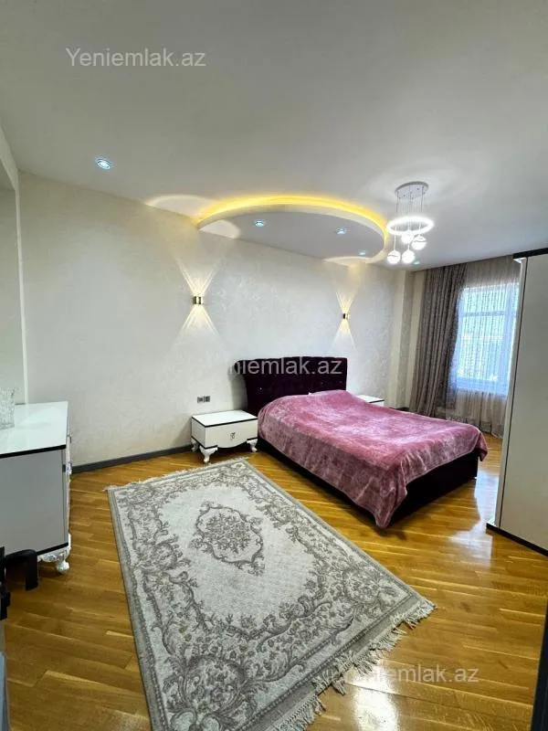 Satılır 3 otaqlı yeni tikili 150 m²