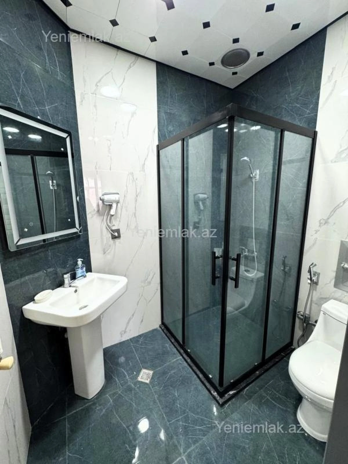 Satılır 3 otaqlı yeni tikili 150 m²