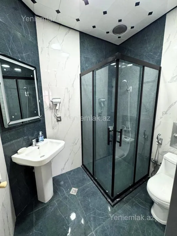 Satılır 3 otaqlı yeni tikili 150 m²