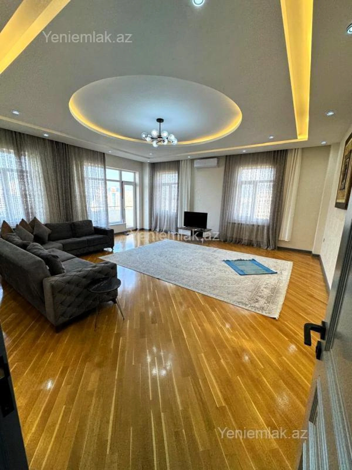 Satılır 3 otaqlı yeni tikili 150 m²