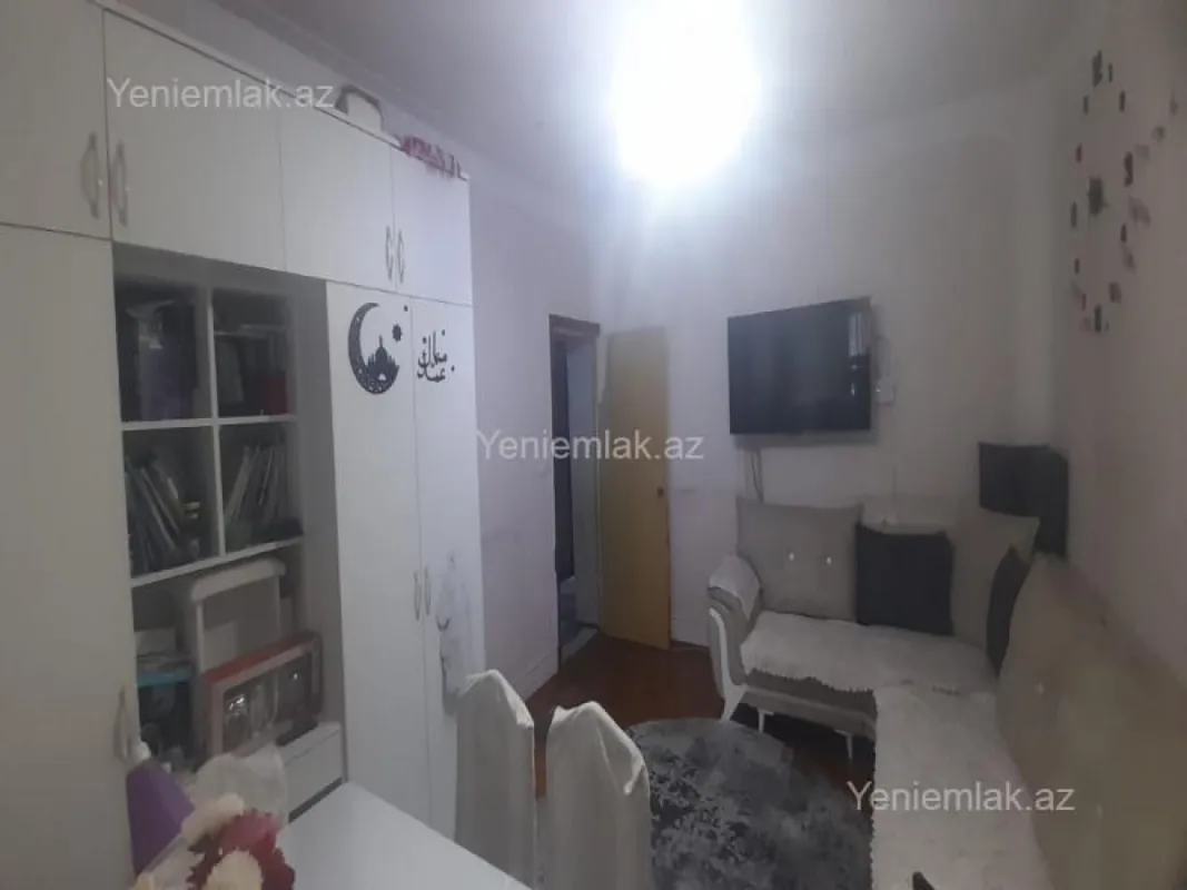 Satılır 3 otaqlı köhnə tikili 68 m²