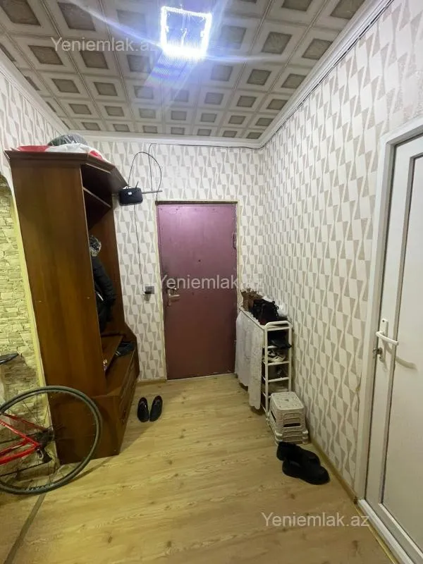 Satılır 4 otaqlı köhnə tikili 90 m²