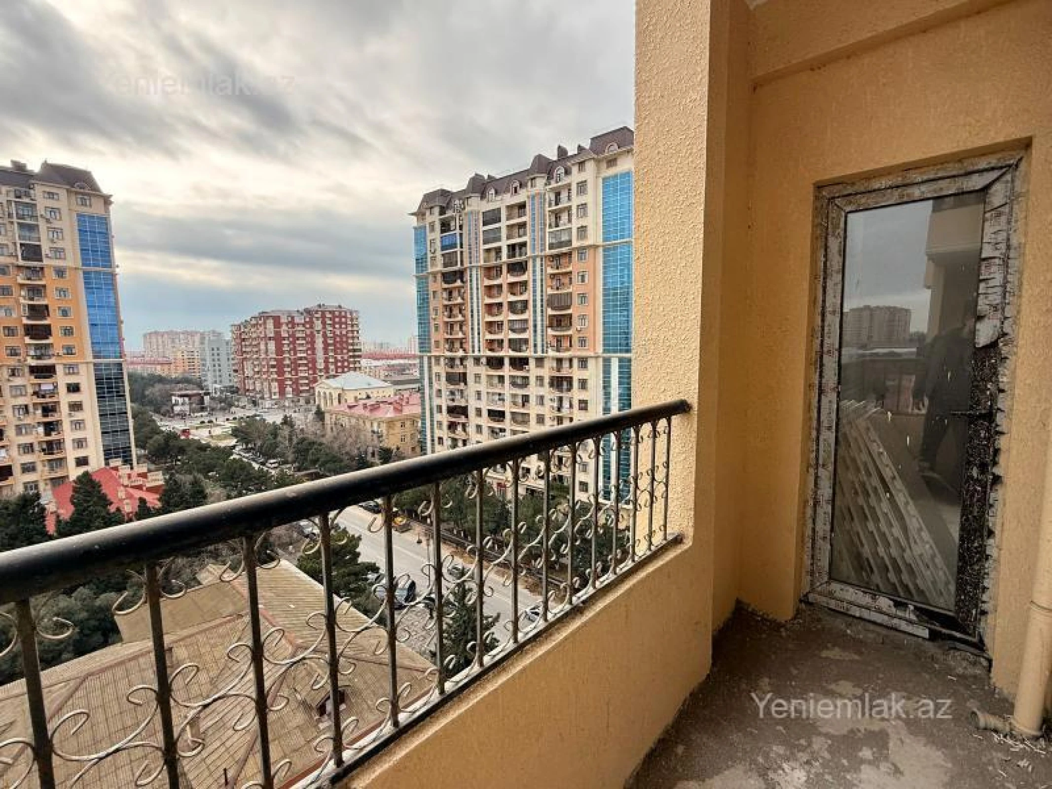 Satılır 2 otaqlı yeni tikili 107 m²