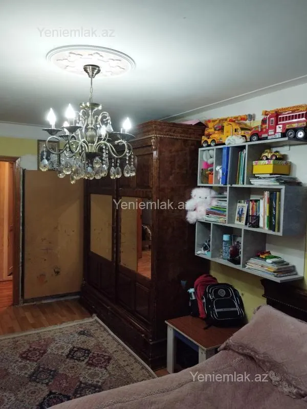 Satılır 3 otaqlı köhnə tikili 70 m²