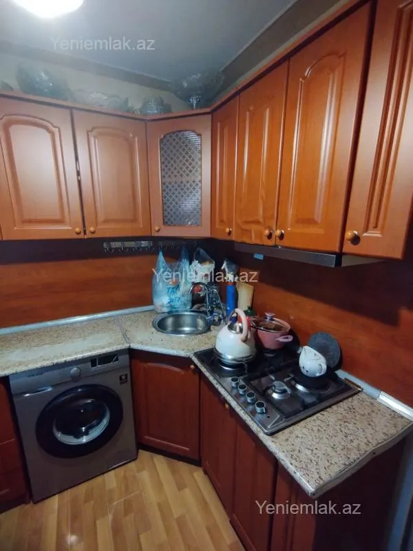 Satılır 3 otaqlı köhnə tikili 70 m²