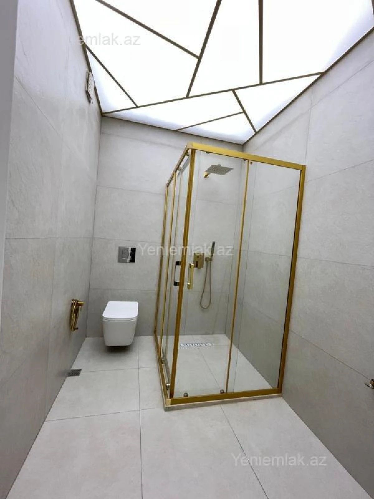 Satılır 2 otaqlı yeni tikili 72 m²