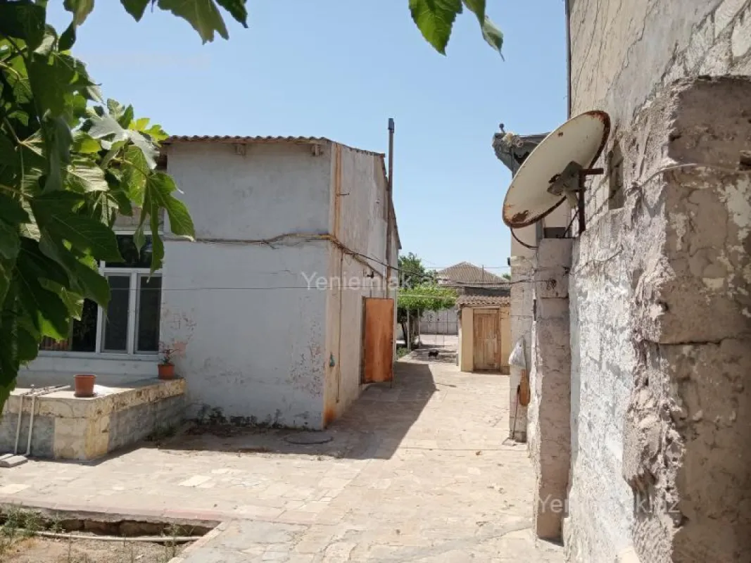 Satılır 4 otaqlı həyət evi 92 m²