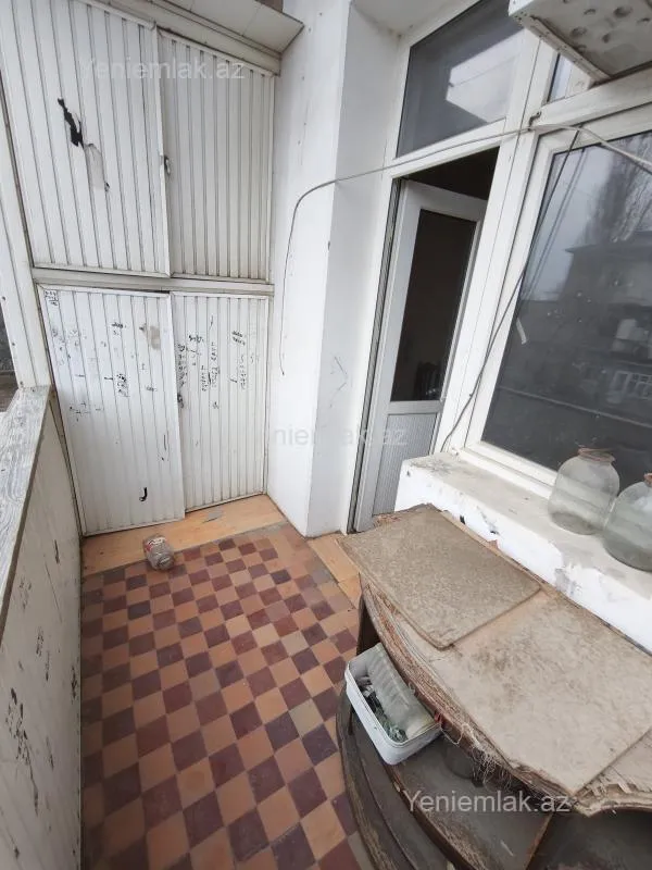 Satılır 2 otaqlı köhnə tikili 58 m²