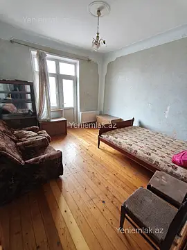 Satılır 2 otaqlı köhnə tikili 58 m²