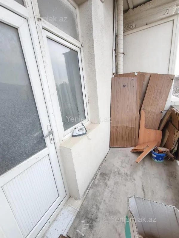 Satılır 2 otaqlı köhnə tikili 58 m²