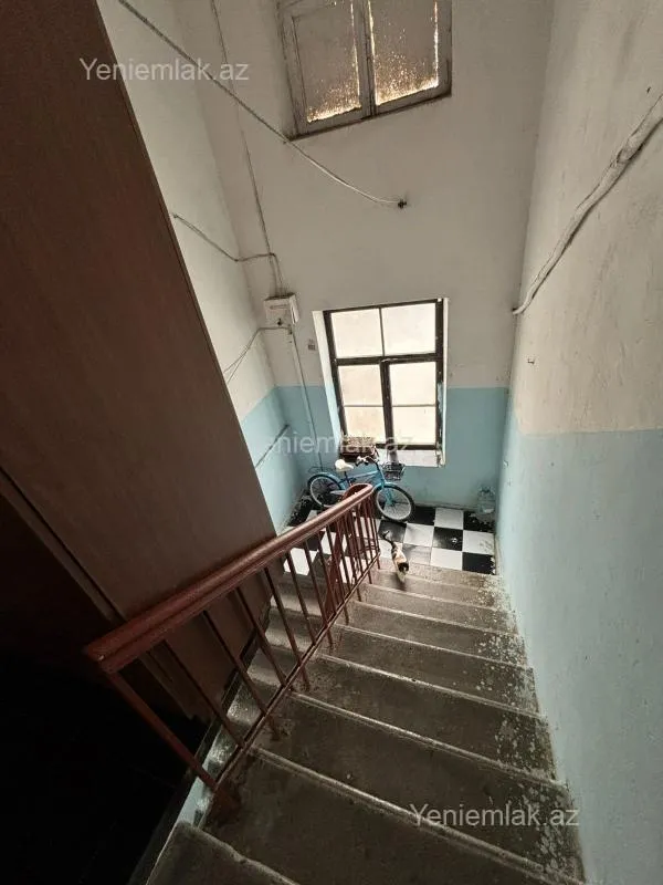 Satılır 2 otaqlı köhnə tikili 50 m²