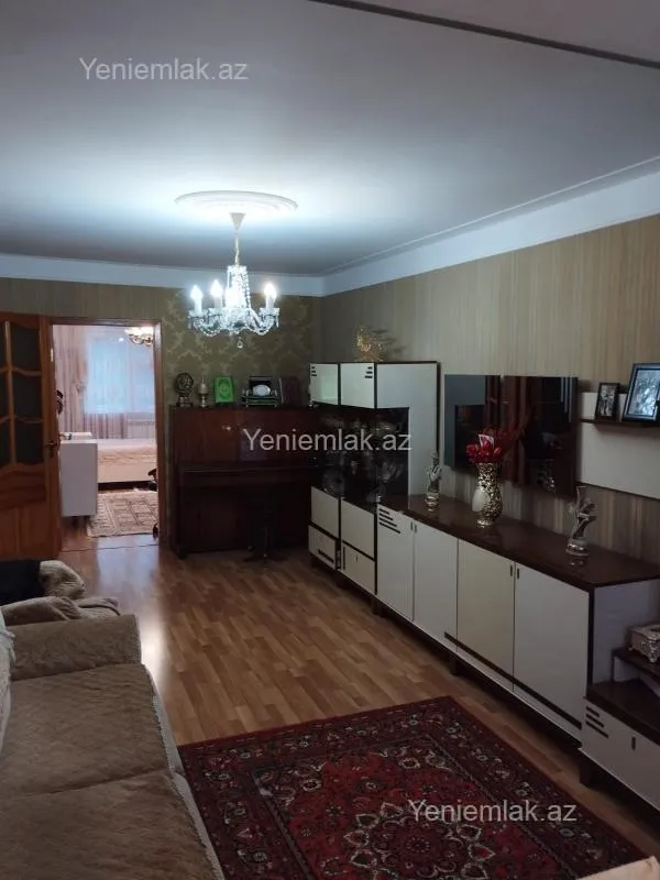 Satılır 4 otaqlı köhnə tikili 90 m²