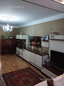 Satılır 4 otaqlı köhnə tikili 90 m²