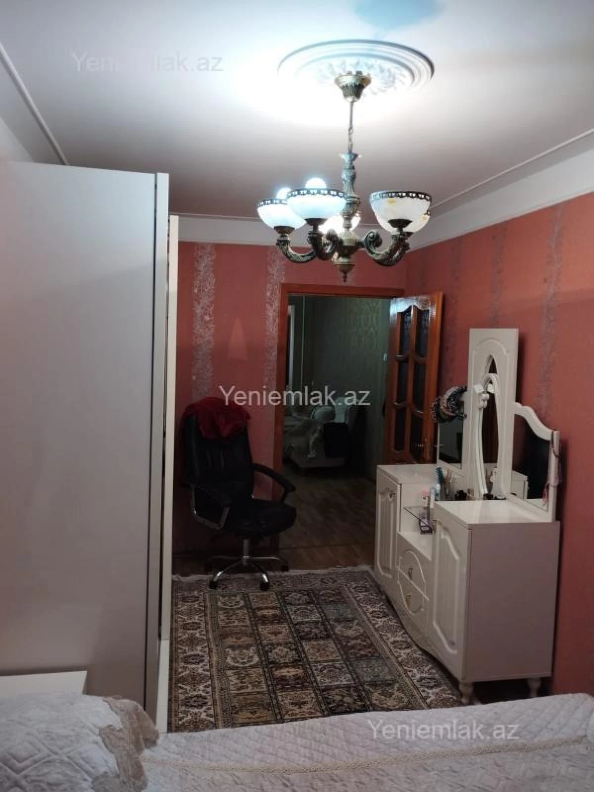 Satılır 4 otaqlı köhnə tikili 90 m²