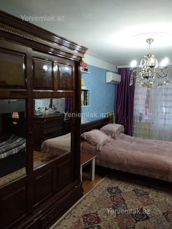 Satılır 4 otaqlı köhnə tikili 90 m²