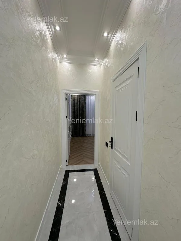 Satılır 3 otaqlı yeni tikili 75 m²