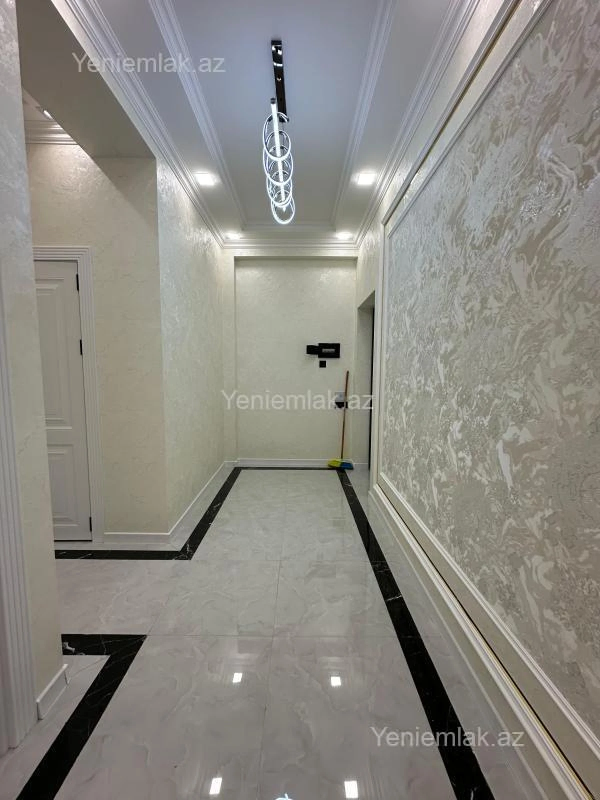 Satılır 3 otaqlı yeni tikili 75 m²