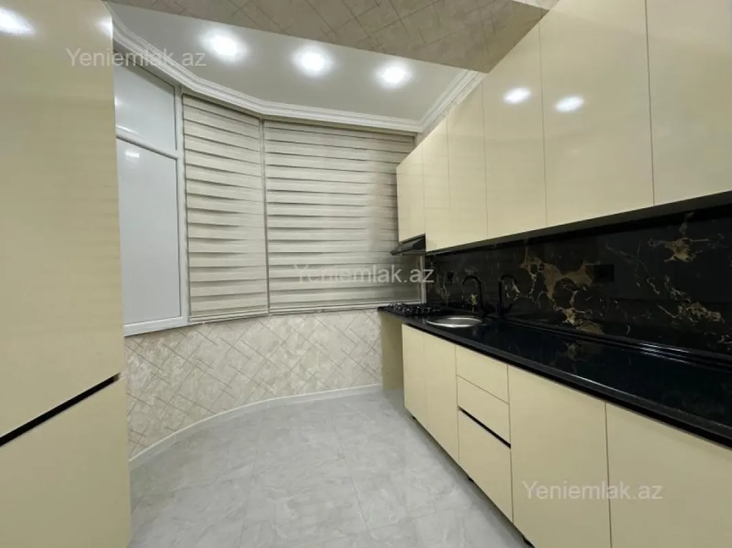 Satılır 3 otaqlı yeni tikili 75 m²