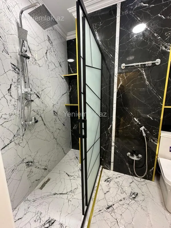 Satılır 3 otaqlı yeni tikili 75 m²