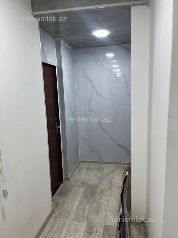 Satılır 2 otaqlı köhnə tikili 60 m²