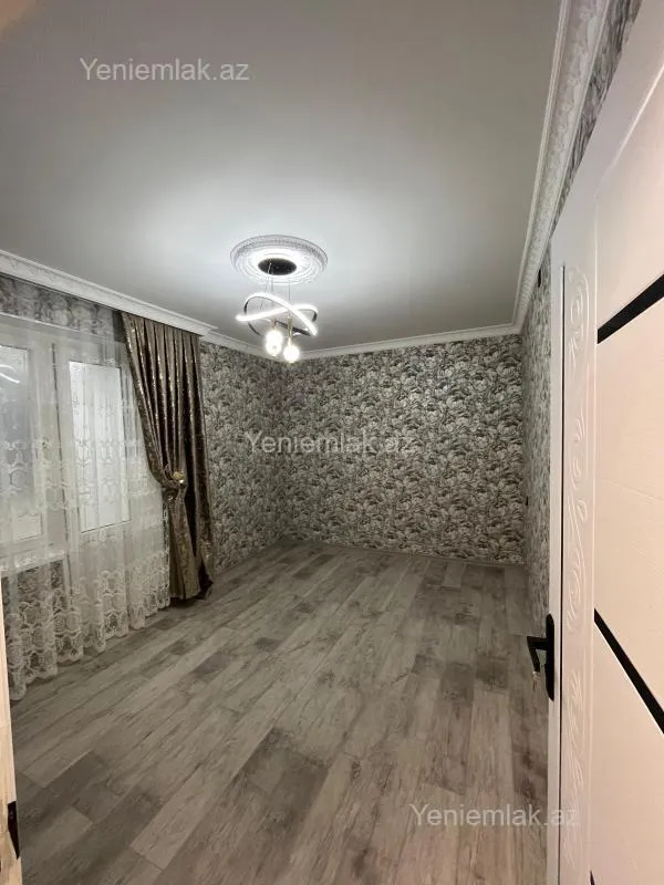 Satılır 2 otaqlı köhnə tikili 60 m²