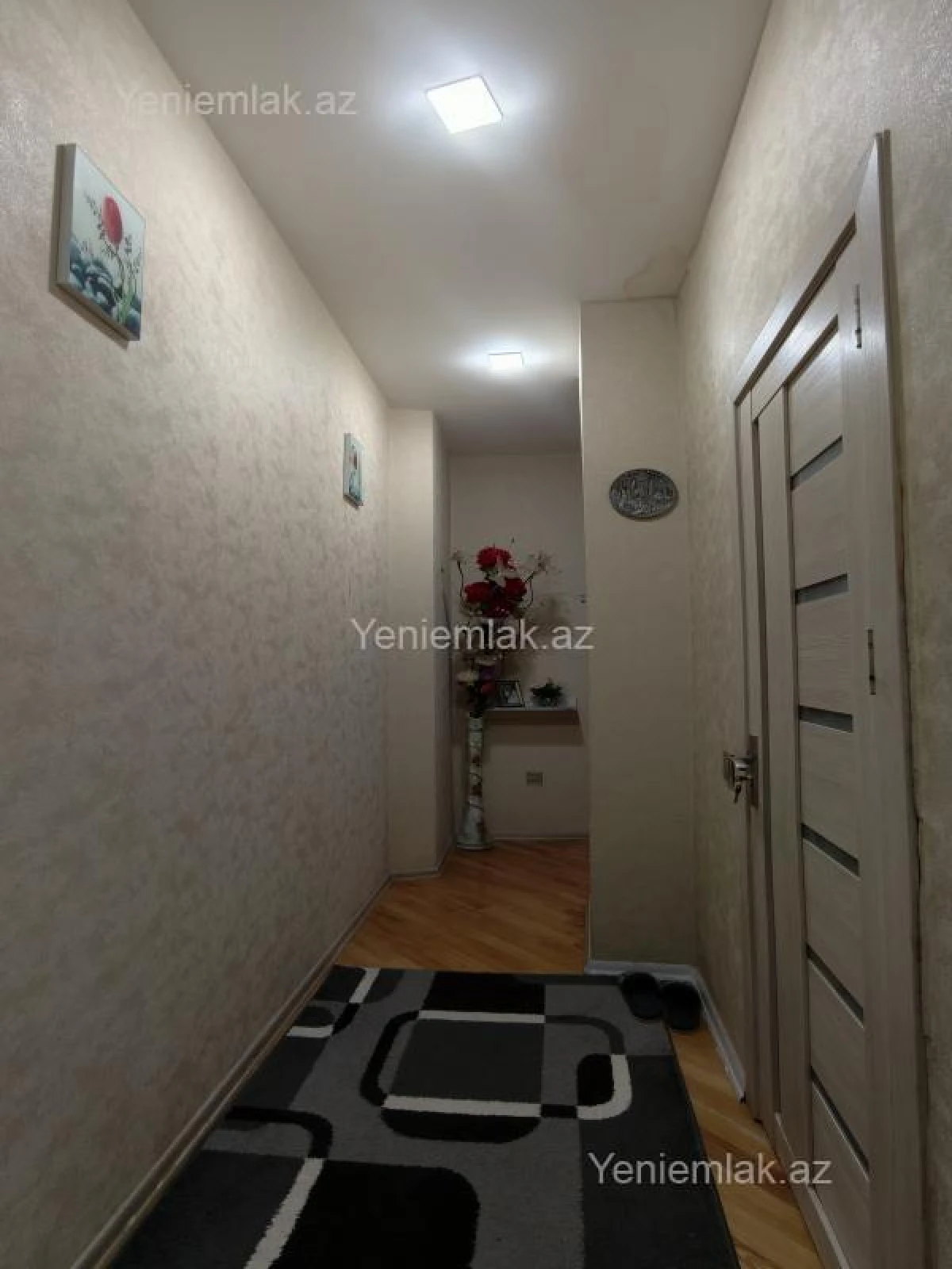 Satılır 2 otaqlı yeni tikili 60 m²
