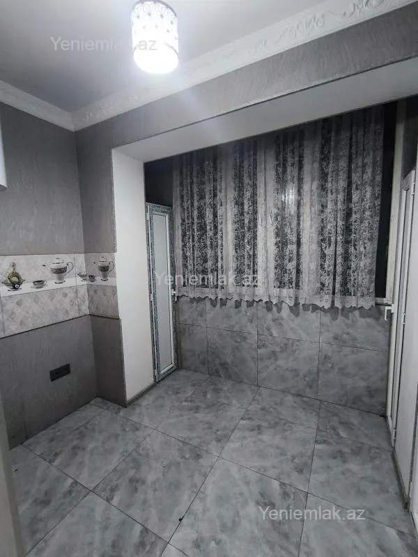 Satılır 3 otaqlı köhnə tikili 60 m²