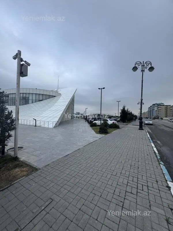 Satılır 3 otaqlı yeni tikili 87 m²