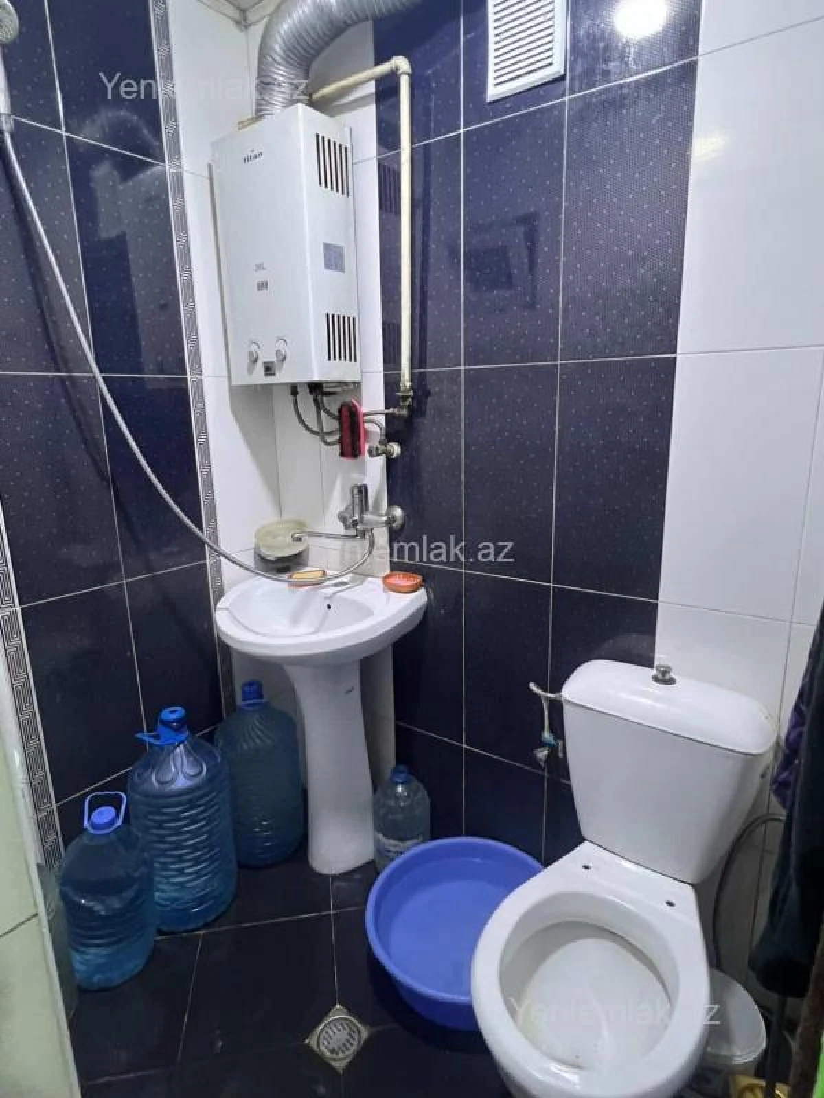 Satılır 3 otaqlı köhnə tikili 54.9 m²