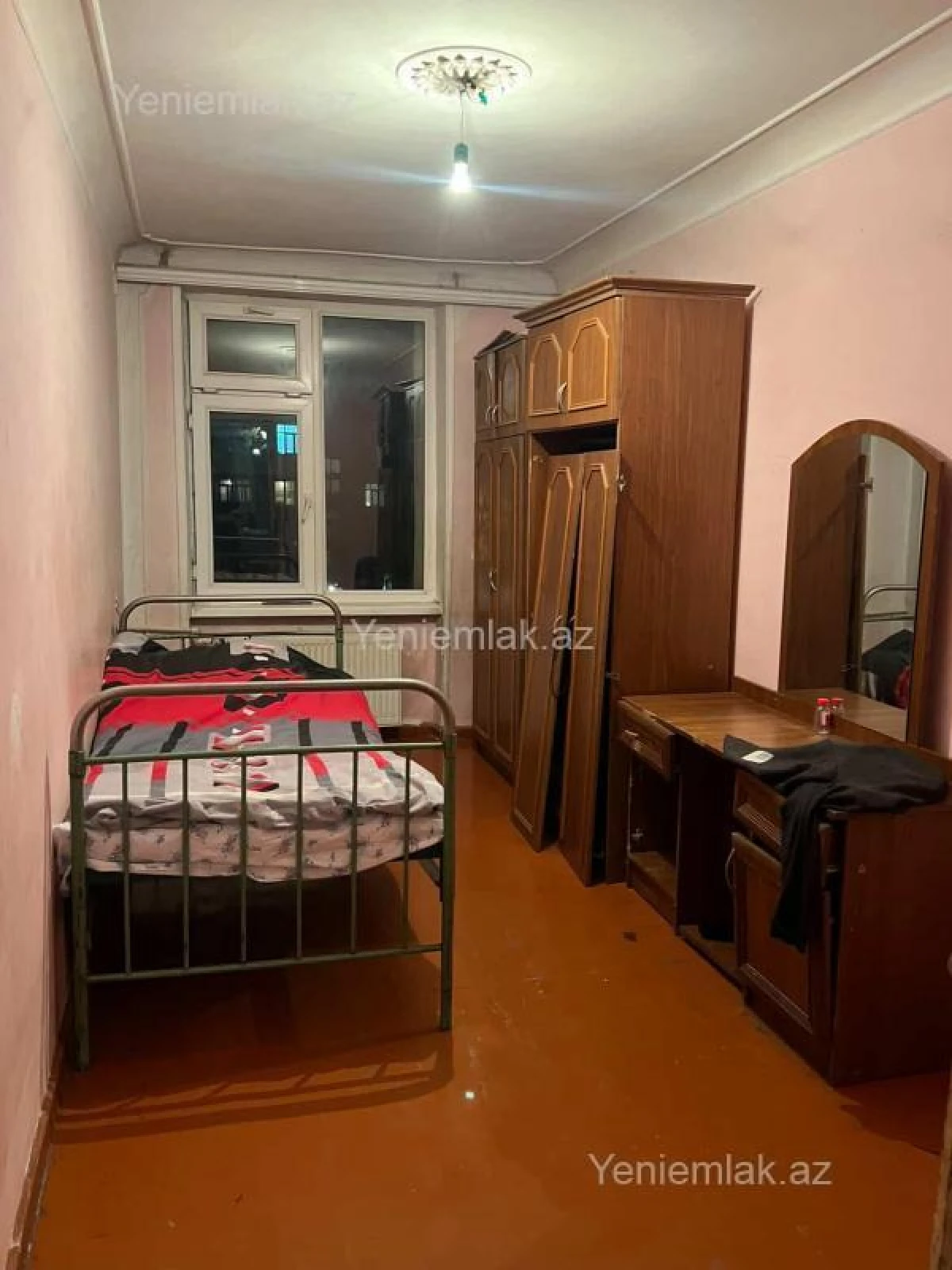 Satılır 3 otaqlı köhnə tikili 54.9 m²