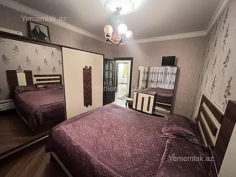 Satılır 4 otaqlı köhnə tikili 100 m²